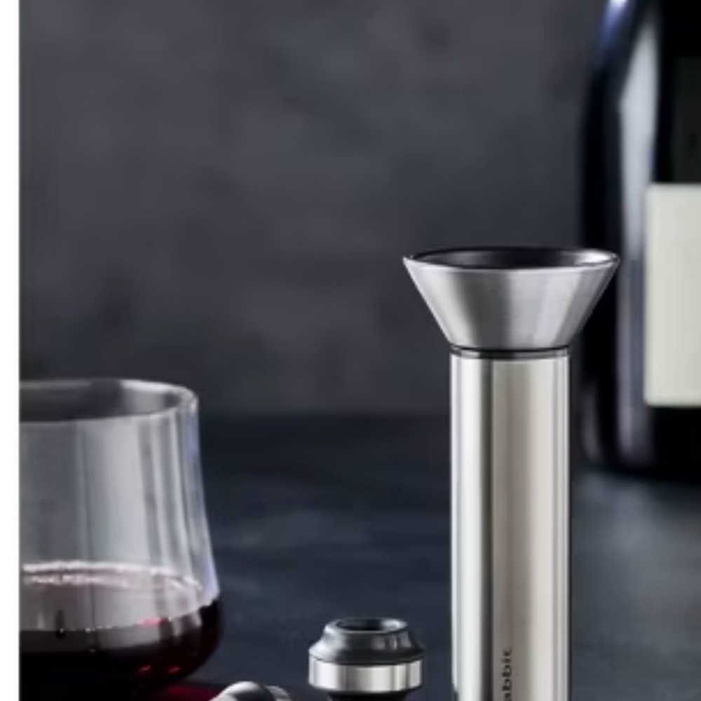 Houdini Wine Preserver  vacuum pump Set - Picture 4 of 7